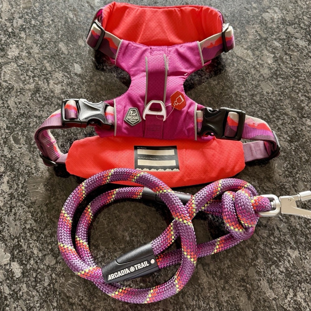 Arcadia Trail 4 Ft Paracord Dog Leash & Large Harness Set In "Berry" Never Used